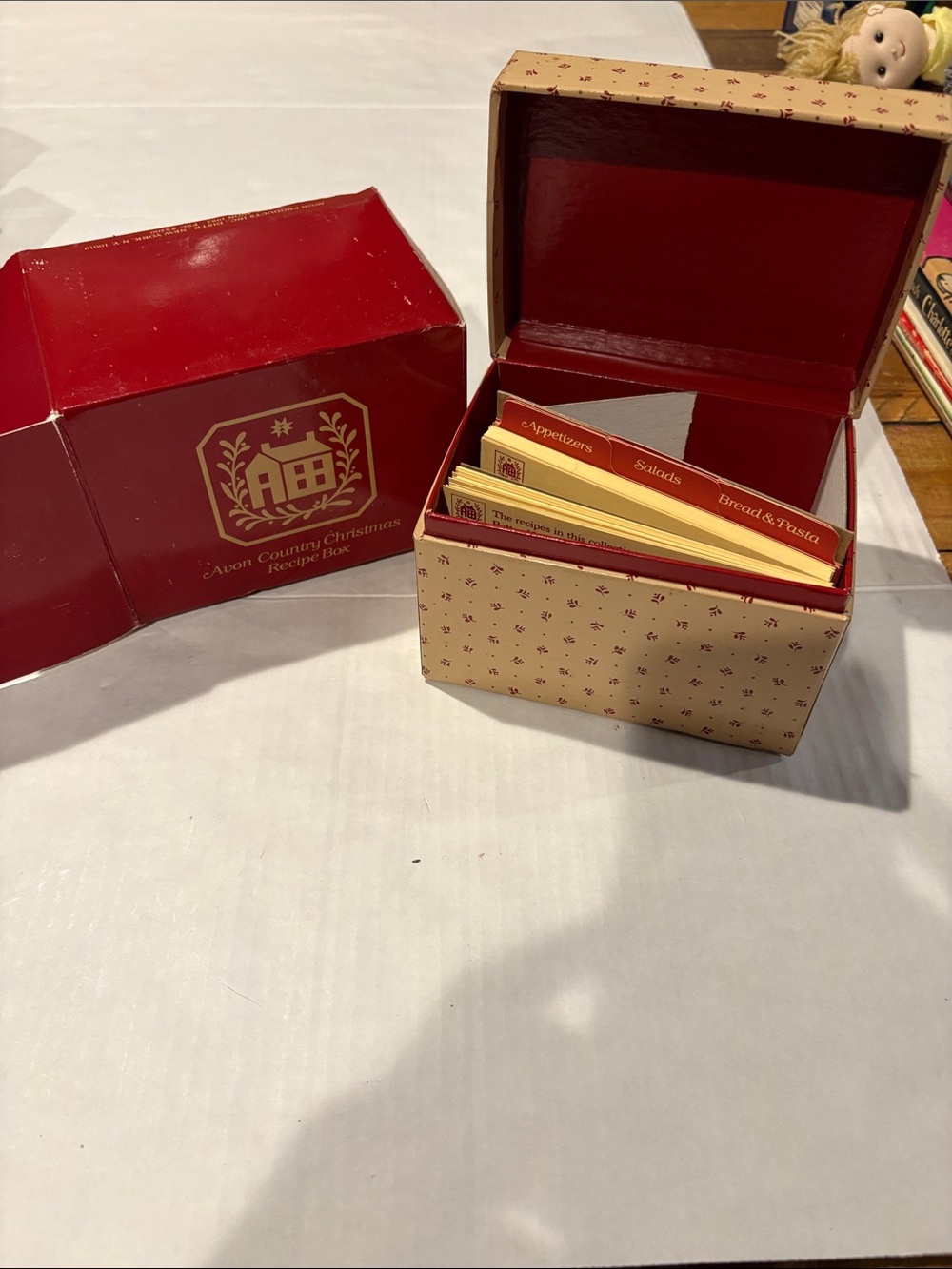 Avon 1982 recipe box new in original box